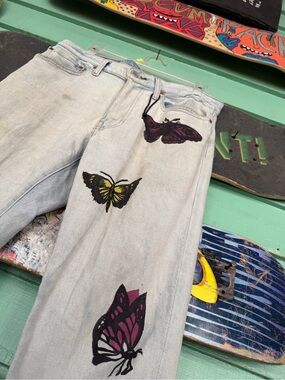 Jebu Jebu Levi's Light Wash Jeans with Butterfly Prints
